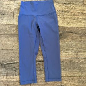 Lululemon Cropped Capri leggings periwinkle adult size 2